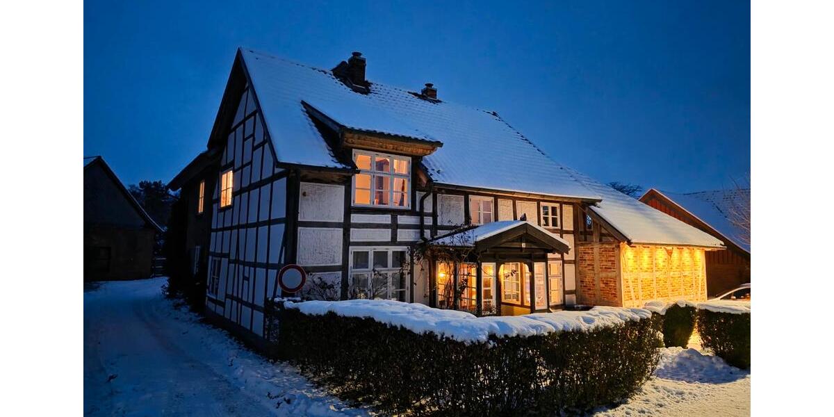 Einfamilienhaus Bad Münder am Deister - 14 Zimmer, 342 m&sup2;, 555.000&euro; | Angebot:27487060