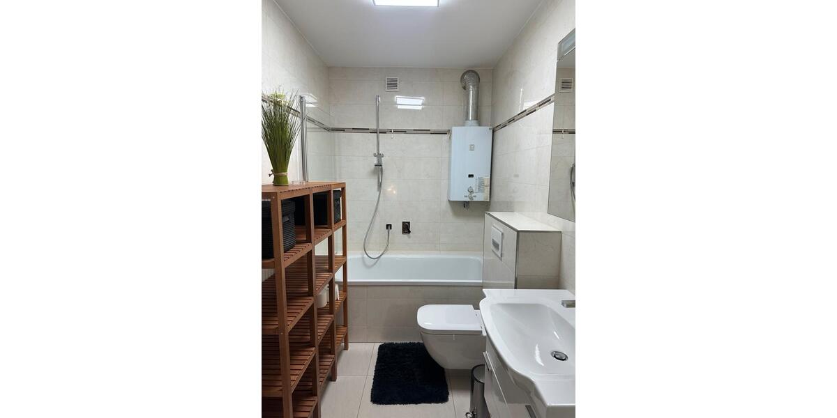 Etagenwohnung Hannover Vahrenwald-List - 3 Zimmer, 104 m&sup2;, 1.560&euro; | Angebot:25962470