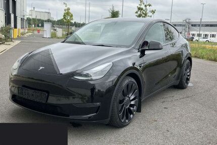 Tesla Model Y 63.462 km 33.900 &euro; Hannover 30519