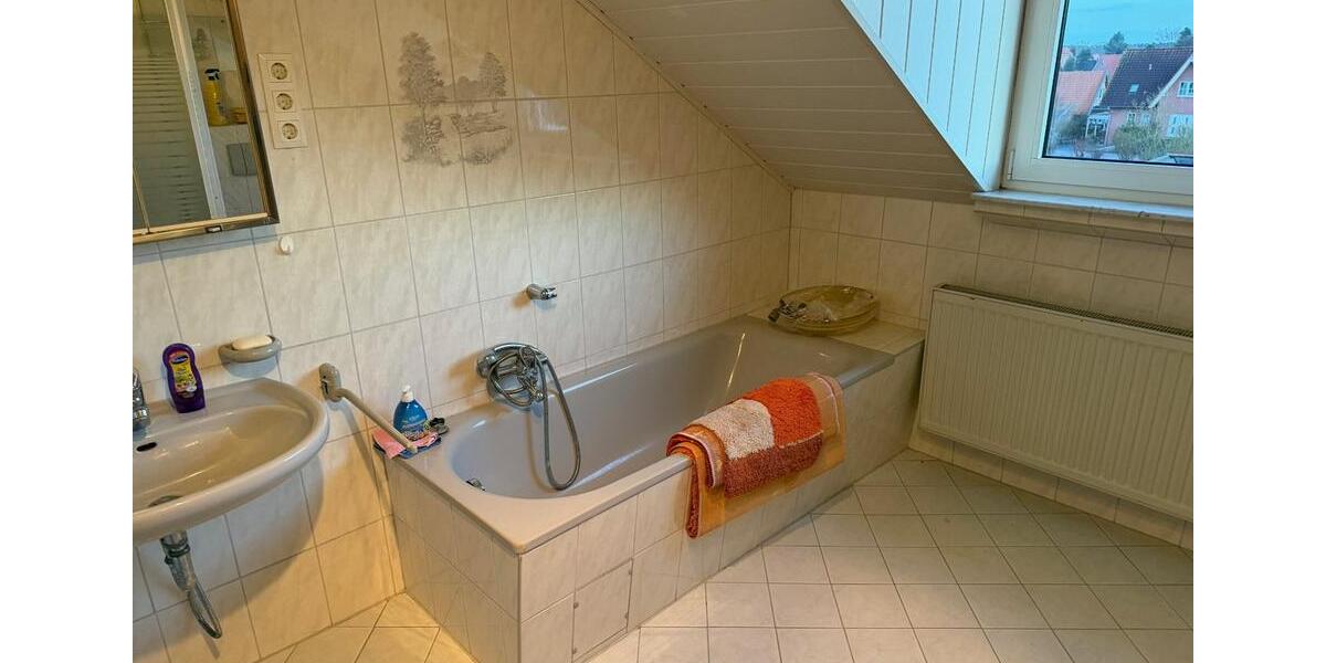 Dachgeschoßwohnung Neustadt am Rübenberge - 4 Zimmer, 96 m&sup2;, 197.000&euro; | Angebot:25232976