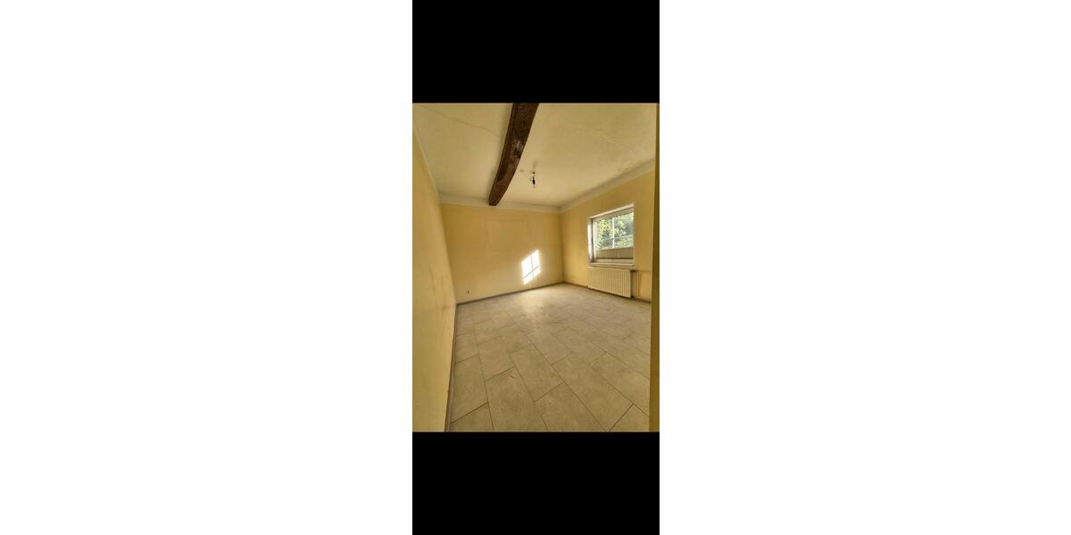 Einfamilienhaus Lauenau - 5 Zimmer, 220 m&sup2;, 320.000&euro; | Angebot:25905429