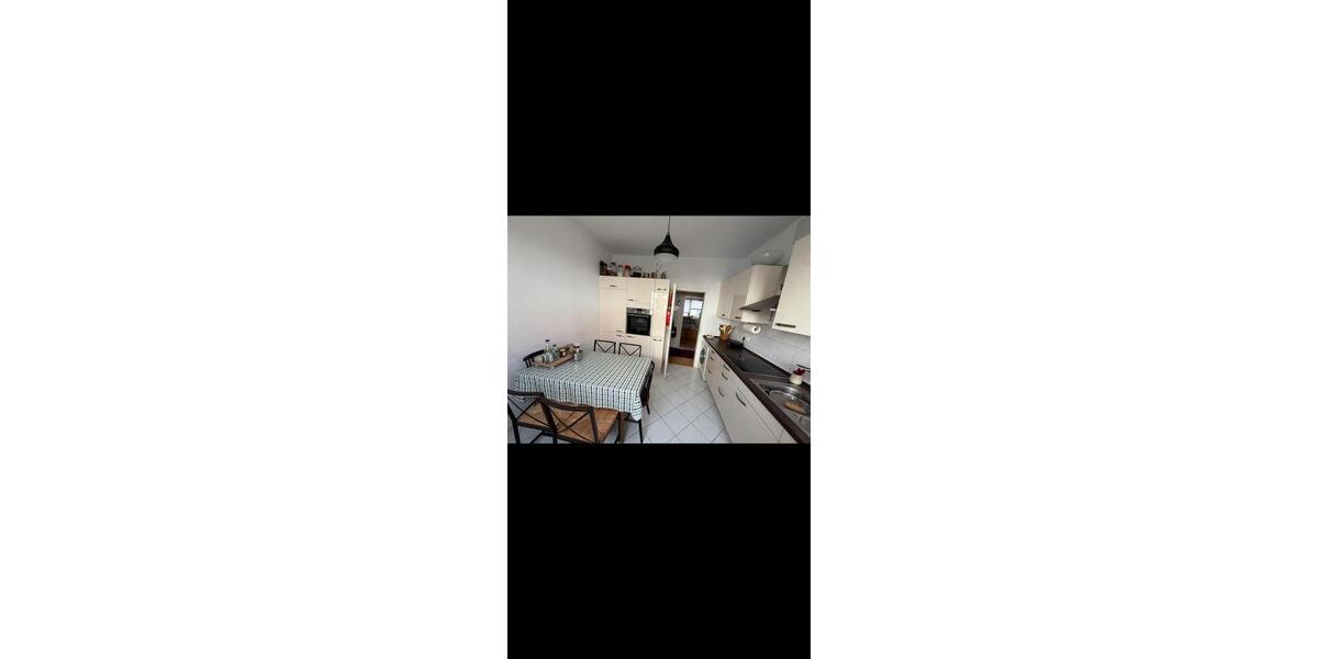 Hochparterre Ronnenberg - 4 Zimmer, 95 m&sup2;, 1.300&euro; | Angebot:25961096