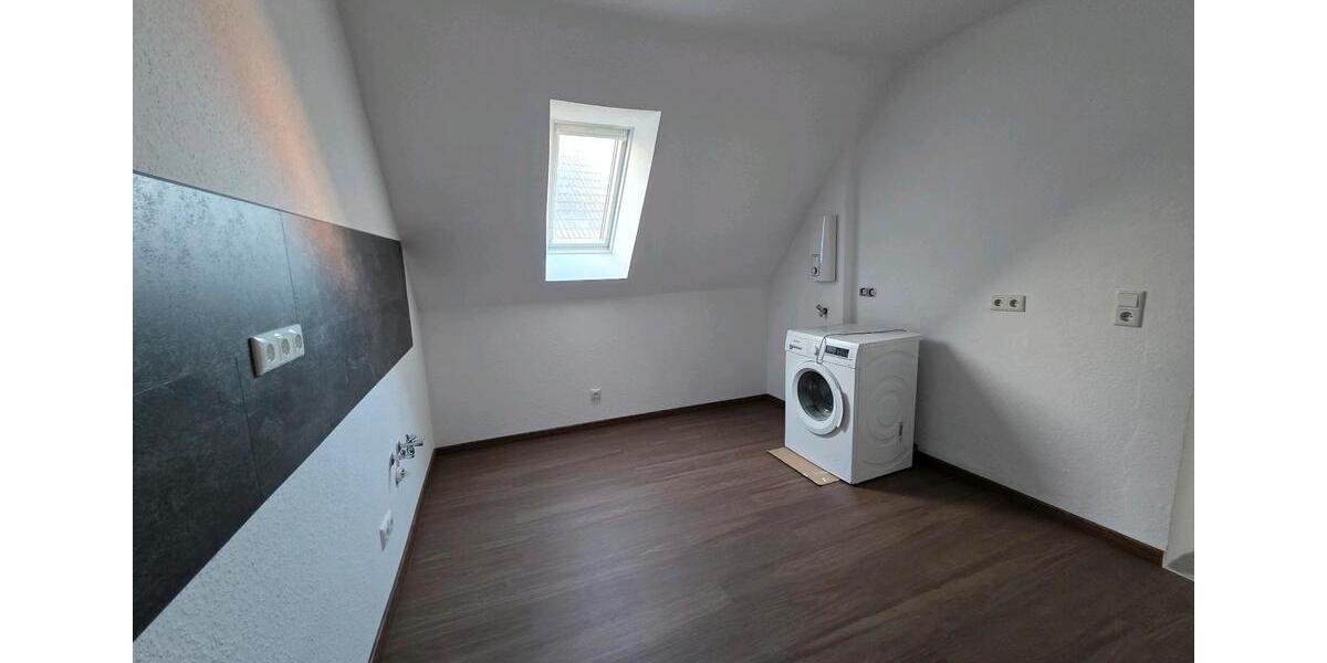 Dachgeschoßwohnung Garbsen - 3 Zimmer, 50 m&sup2;, 500&euro; | Angebot:25394105