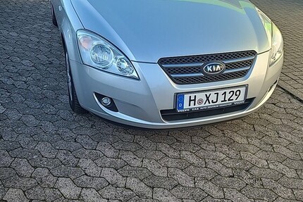 Kia Ceed 128.000 km 2.800 &euro; Hannover 30159