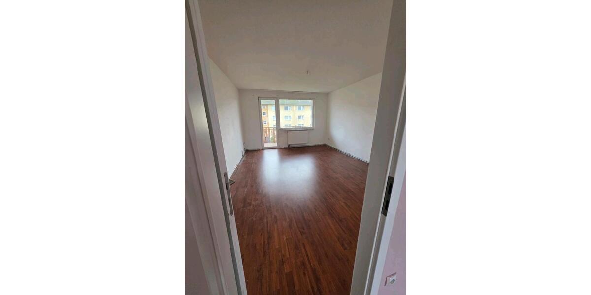 Etagenwohnung Lindhorst - 3 Zimmer, 74 m&sup2;, 700&euro; | Angebot:25012415