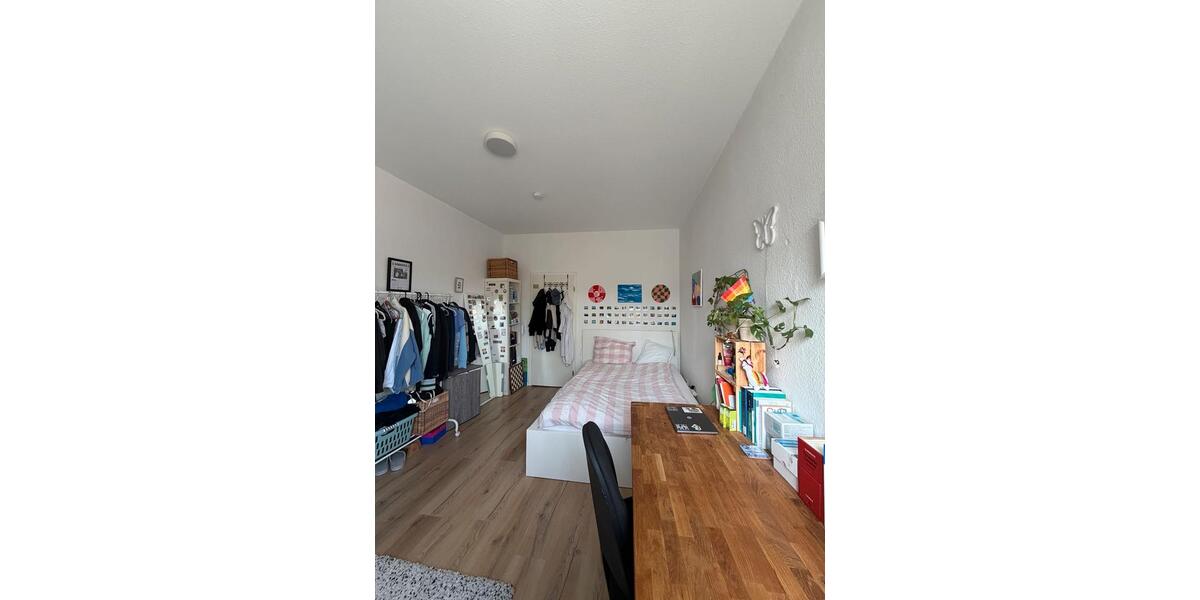 Etagenwohnung Hannover - 4 Zimmer, 120 m&sup2;, 1.790&euro; | Angebot:25808161