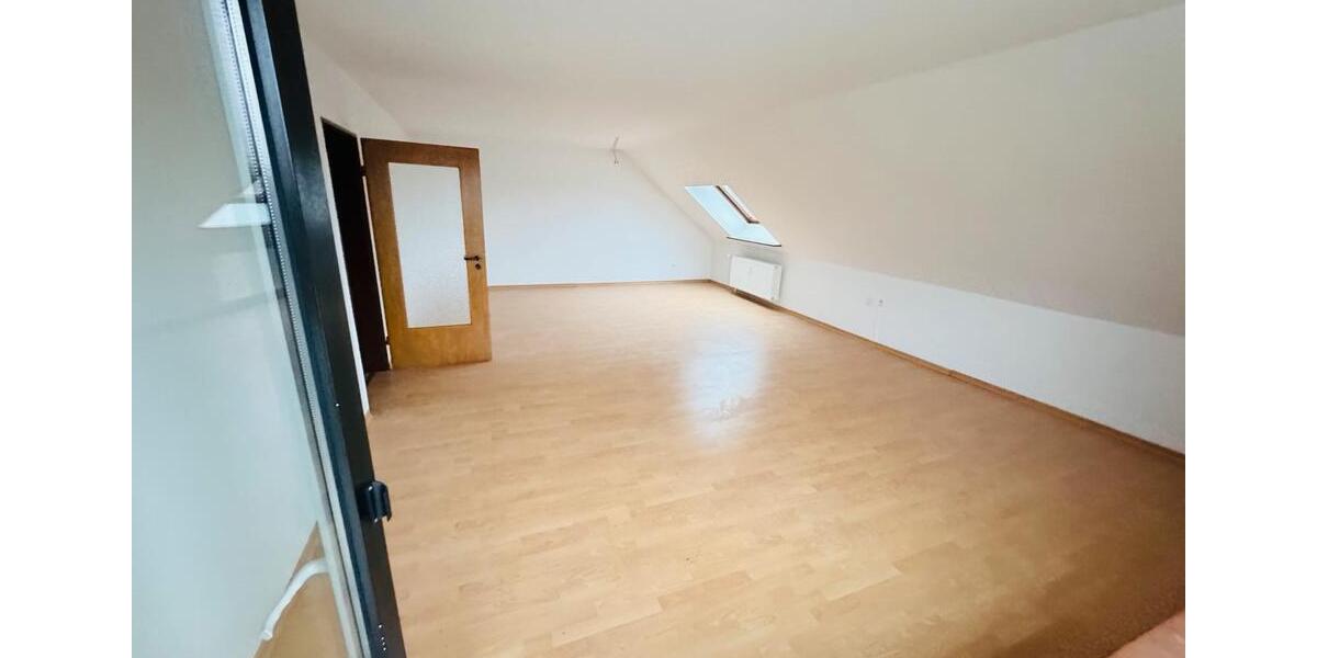 Dachgeschoßwohnung Wedemark - 3 Zimmer, 94 m&sup2;, 862&euro; | Angebot:25943338