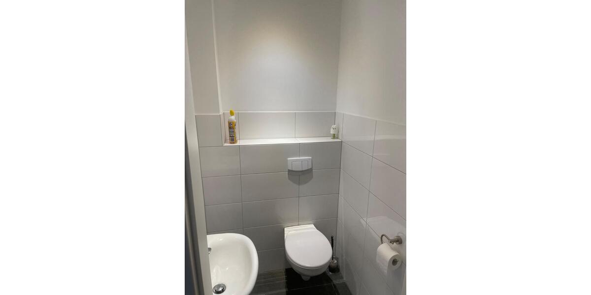 Erdgeschoßwohnung Hannover Herrenhausen-Stöcken - 3 Zimmer, 100 m&sup2;, 1.200&euro; | Angebot:26421306