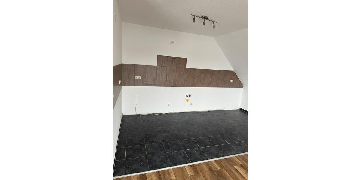 Etagenwohnung Lehrte - 3 Zimmer, 94 m&sup2;, 1.150&euro; | Angebot:24838965
