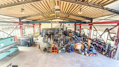 VIELSEITIGE UND FLEXIBLE GEWERBEIMMOBILIE - Gewerbeobjekt Wunstorf | Angebot:27329291