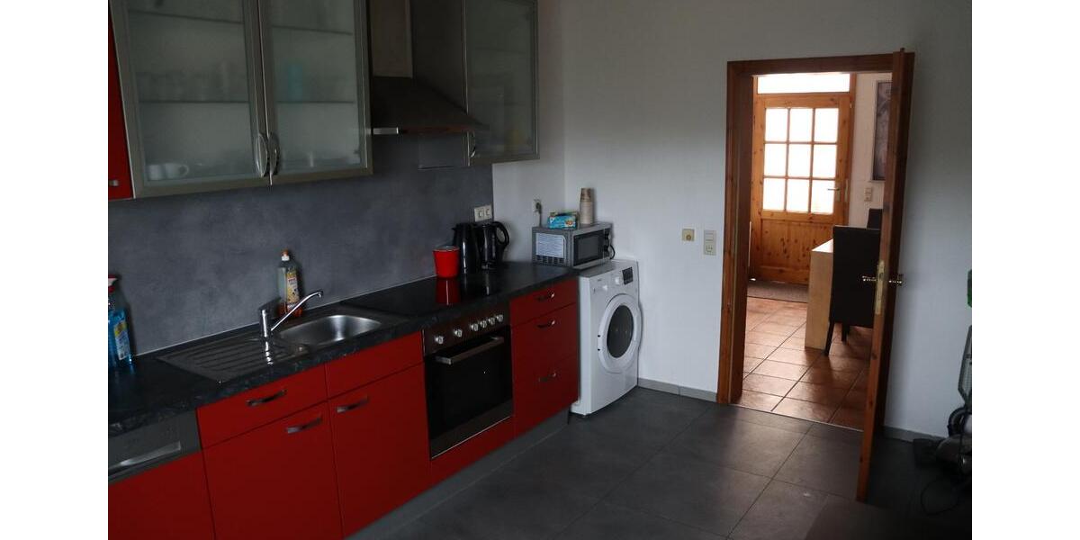 Etagenwohnung Hannover Vahrenwald-List - 4 Zimmer, 129 m&sup2;, 600&euro; | Angebot:25919880