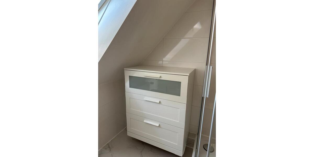 Etagenwohnung Sarstedt - 3 Zimmer, 119 m&sup2;, 1.450&euro; | Angebot:25853436