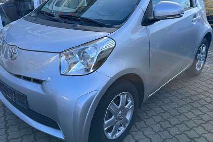 Toyota iQ 31.500 km 8.990 &euro; Garbsen 30827