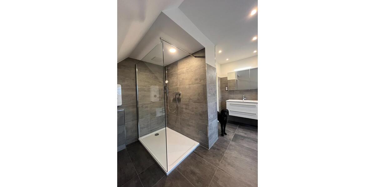 Dachgeschoßwohnung Isernhagen - 2 Zimmer, 88 m&sup2;, 1.280&euro; | Angebot:25658703