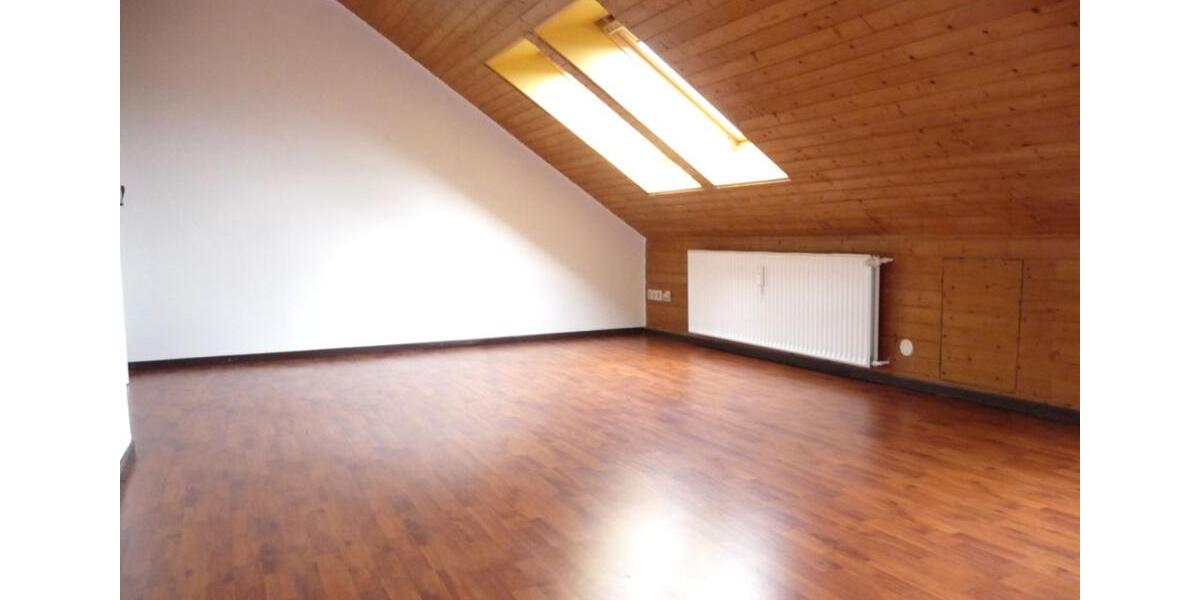 Dachgeschoßwohnung Hemmingen - 3.5 Zimmer, 100 m&sup2;, 850&euro; | Angebot:24350624