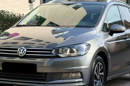 VW Touran 73.000 km 18.999 &euro; Hannover 30179