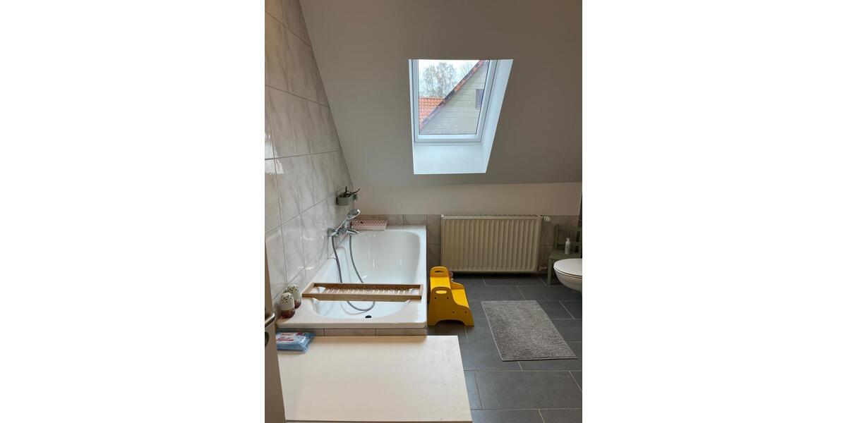 Etagenwohnung Springe - 4 Zimmer, 150 m&sup2;, 1.050&euro; | Angebot:26044837