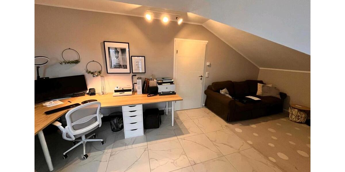 Reihenhaus Lehrte - 6 Zimmer, 200 m&sup2;, 1.500&euro; | Angebot:26061757