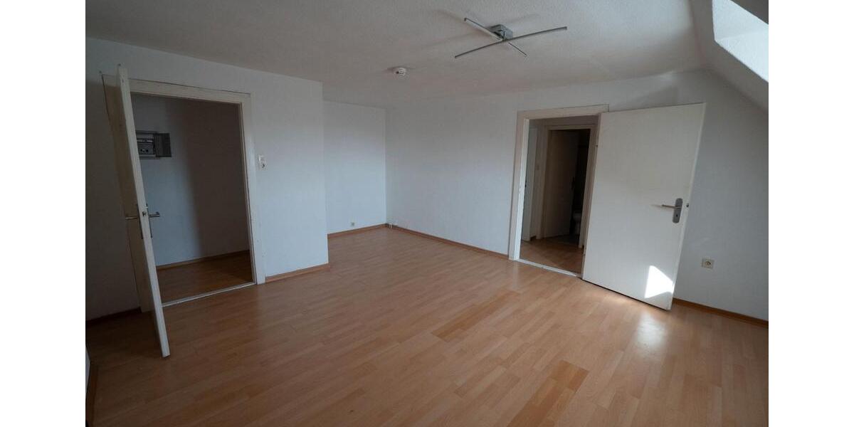 Dachgeschoßwohnung Hannover Mitte - 4 Zimmer, 113 m&sup2;, 267.000&euro; | Angebot:27450624