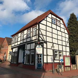 AUSBAUEN. WOHNEN. KASSIEREN. - Wohn- & Geschäftshaus Bad Münder am Deister | Angebot:26421102