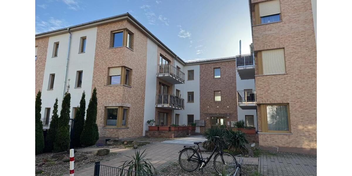Erdgeschoßwohnung Garbsen Berenbostel - 3 Zimmer, 87 m&sup2;, 1.100&euro; | Angebot:26214809