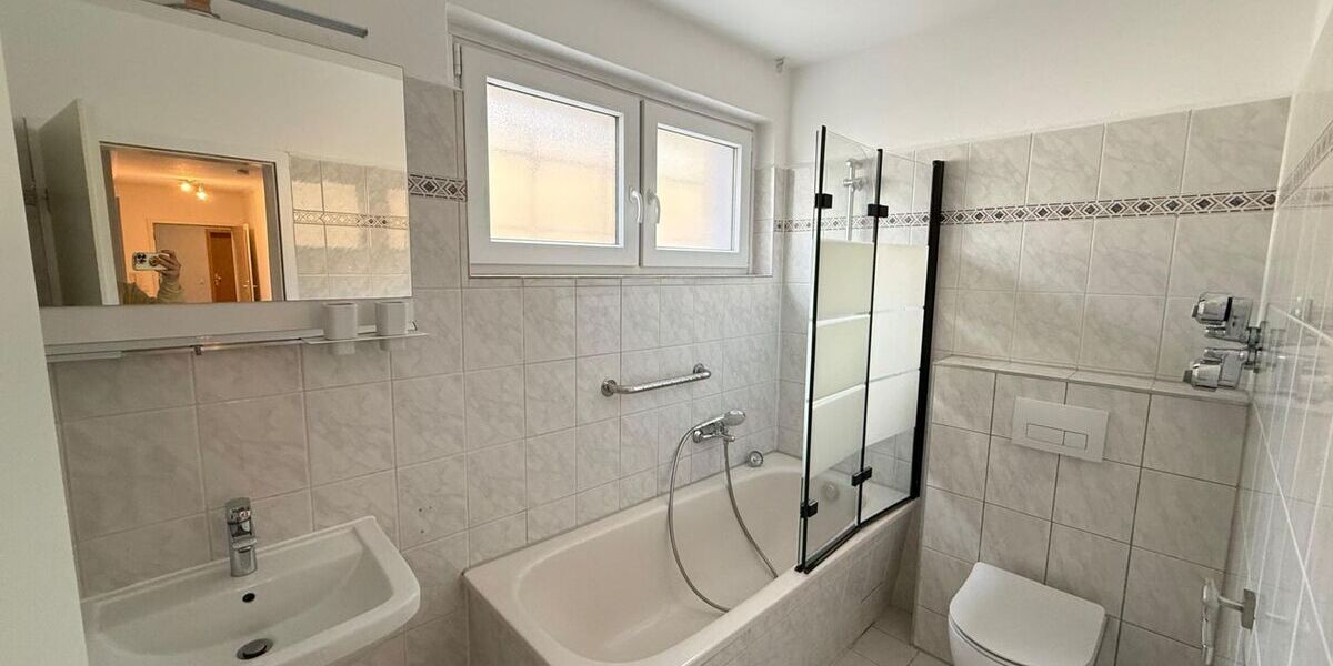 Helle 3-Zimmer-Wohnung in Hannover-Ahlem mit Stellplatz, Balkon und Hobbykeller - Appartement Hannover Ahlem | Angebot:26552649