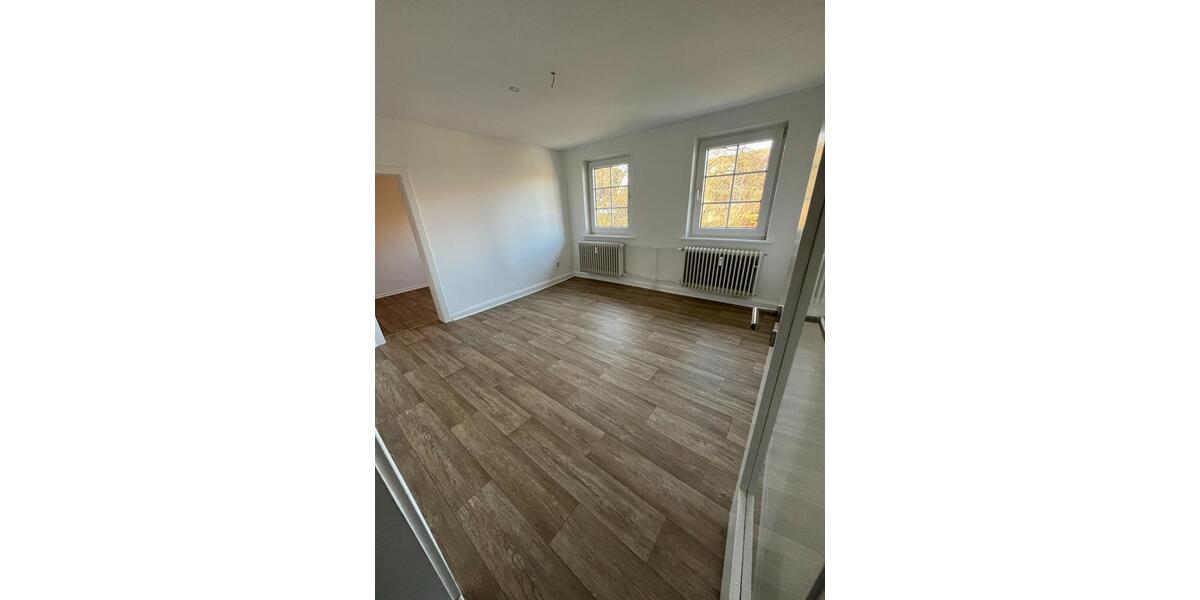 Etagenwohnung Barsinghausen - 3 Zimmer, 100 m&sup2;, 900&euro; | Angebot:25320534
