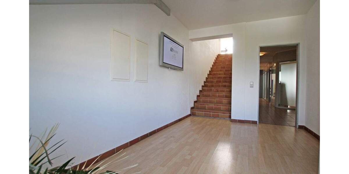 Gewerbeobjekt Hannover Vahrenheide - 1 Zimmer, 570 m&sup2;, 4.200&euro; | Angebot:25731265