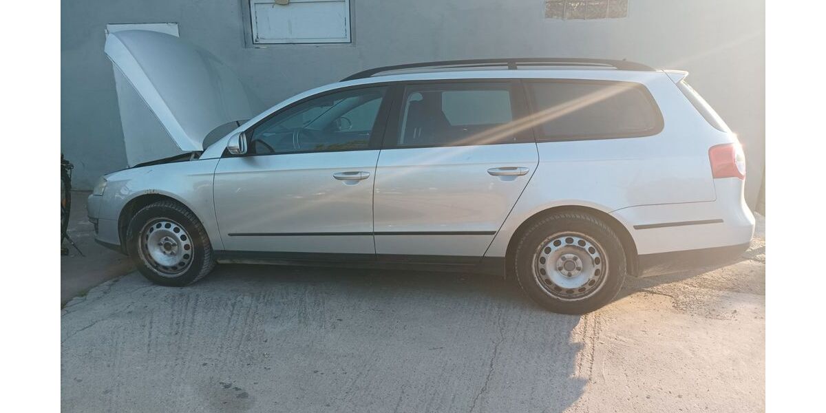 VW Touran 189.233 km 1.800 &euro; Ronnenberg 30952