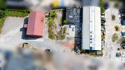 ENTWICKLUNGSPOTENZIAL, ATTRAKTIV FÜR INVESTOREN - Gewerbeobjekt Hannover Misburg-Anderten | Angebot:26934553