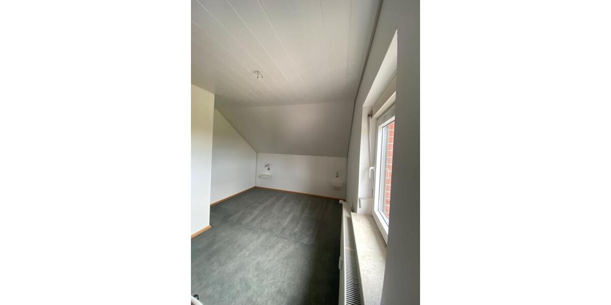 Dachgeschoßwohnung Stadthagen - 5 Zimmer, 126 m&sup2;, 1.200&euro; | Angebot:24868051