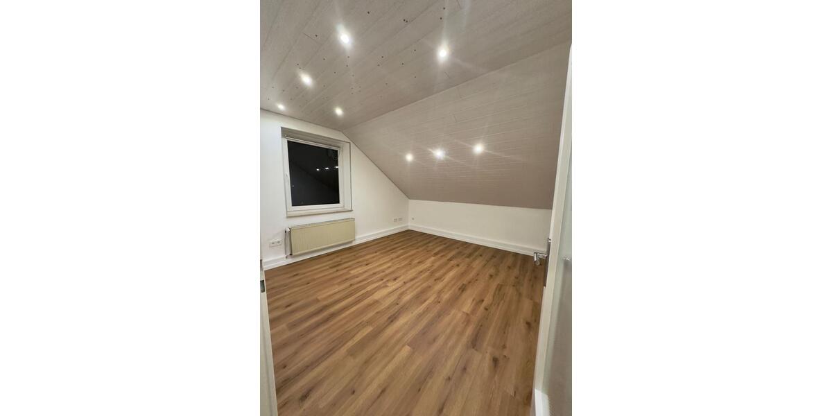 Dachgeschoßwohnung Garbsen Berenbostel - 3 Zimmer, 58 m&sup2;, 700&euro; | Angebot:25972289