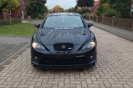 Seat Leon 111.105 km 12.500 &euro; neustadt 31535