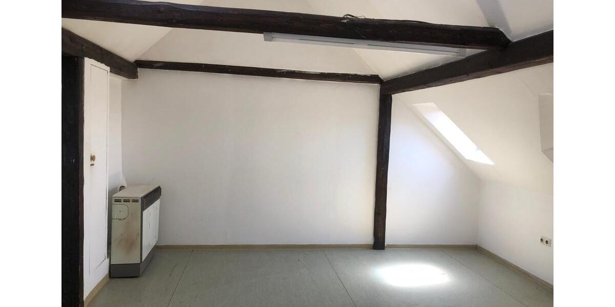 Dachgeschoßwohnung Sarstedt - 1.5 Zimmer, 32 m&sup2;, 340&euro; | Angebot:25178292