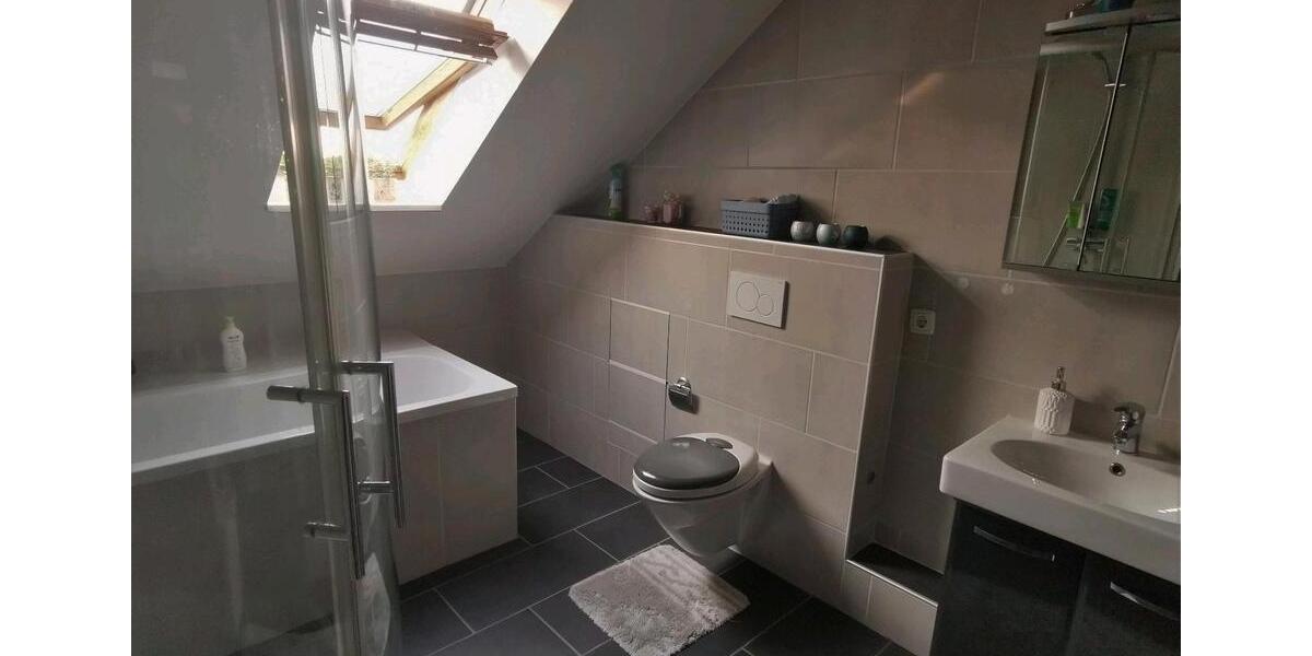 Dachgeschoßwohnung Neustadt am Rübenberge - 4 Zimmer, 97 m&sup2;, 700&euro; | Angebot:25909225