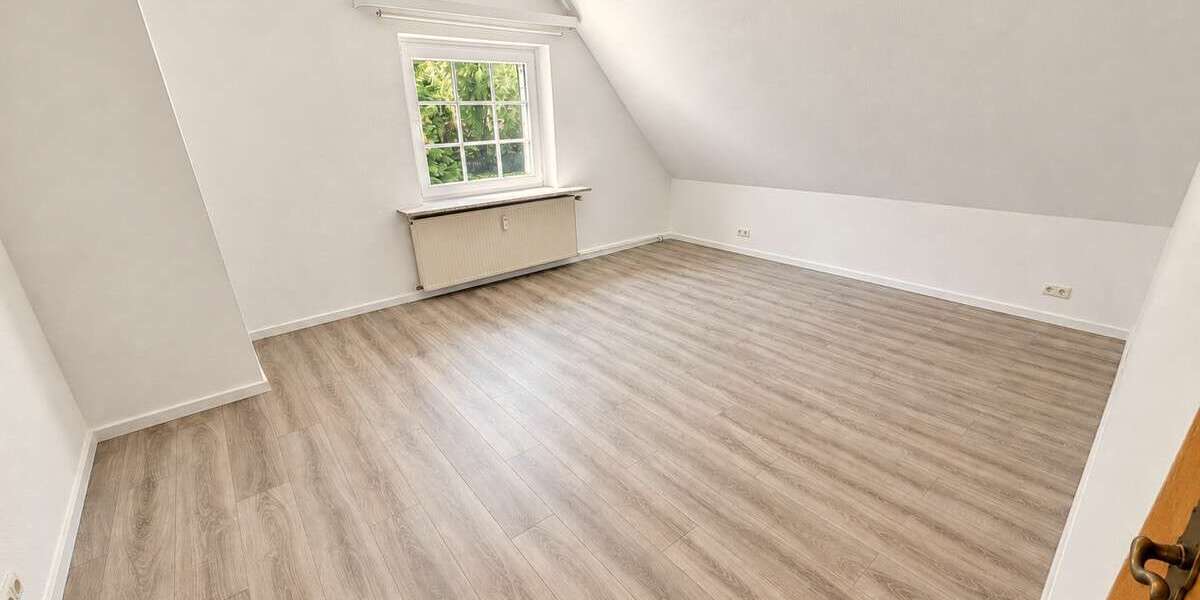 Etagenwohnung Stadthagen - 4 Zimmer, 110 m&sup2;, 750&euro; | Angebot:27522809