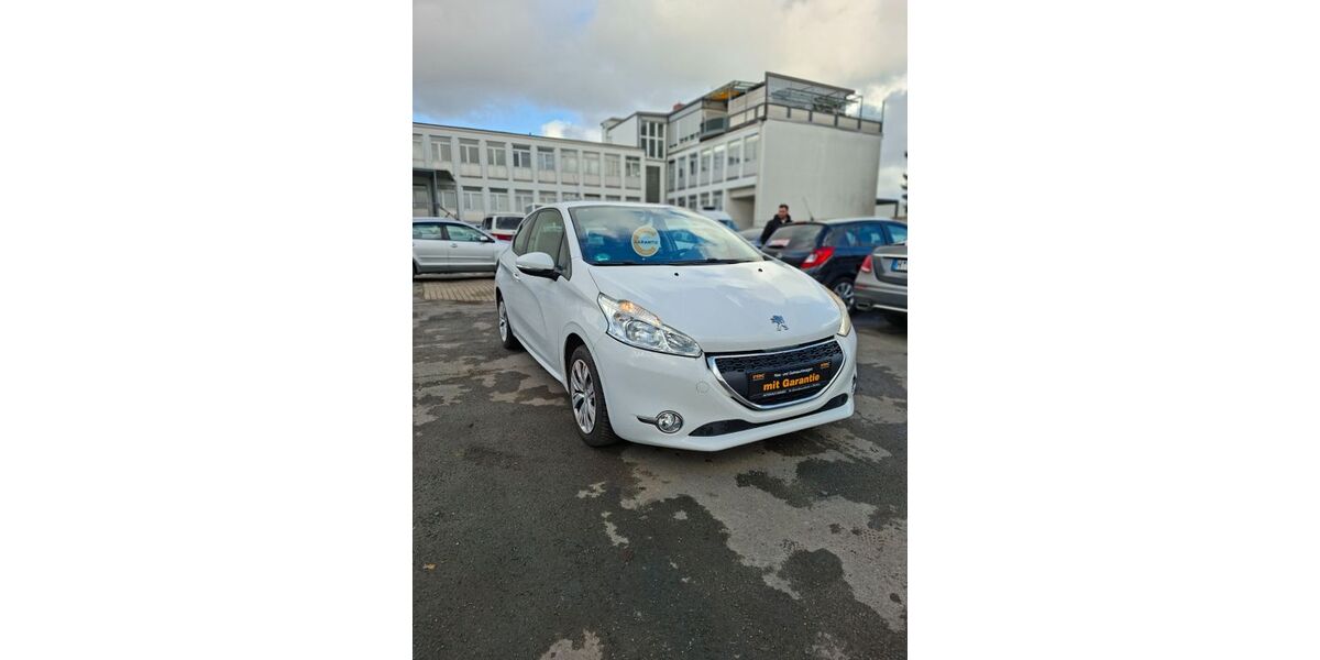Peugeot 208 111.800 km 4.299 &euro; Hannover 30165