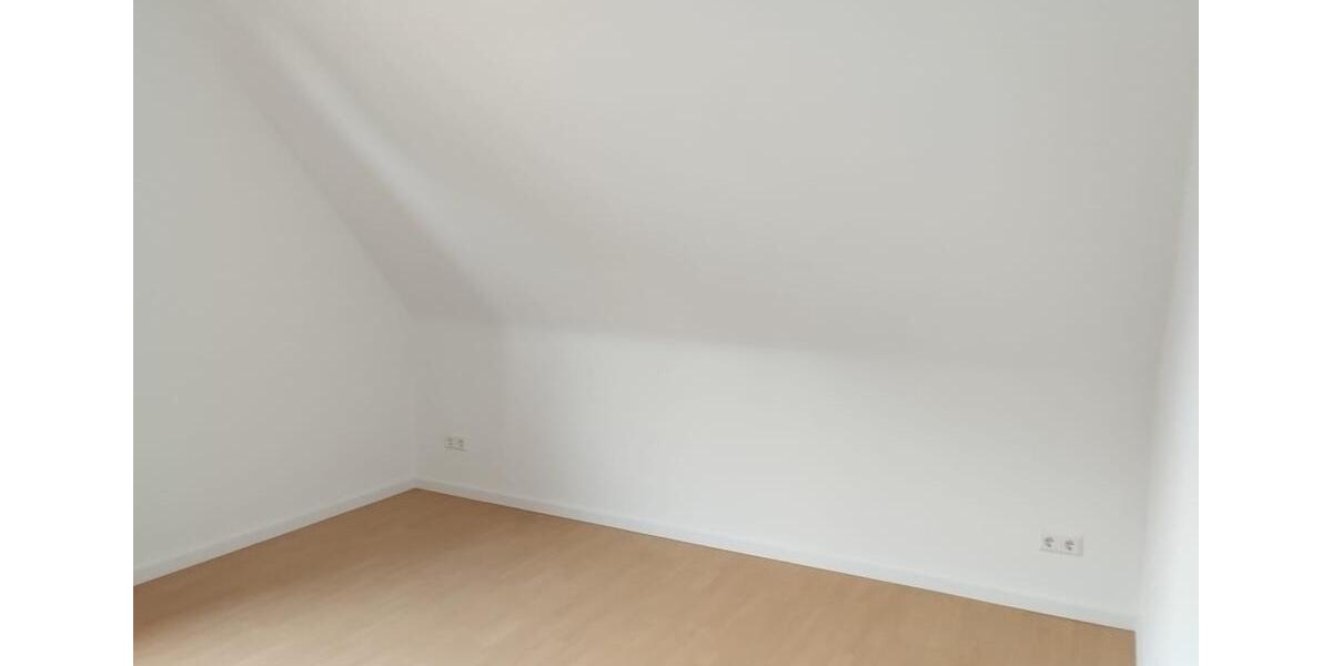 Dachgeschoßwohnung Garbsen - 3 Zimmer, 75 m&sup2;, 695&euro; | Angebot:26459691