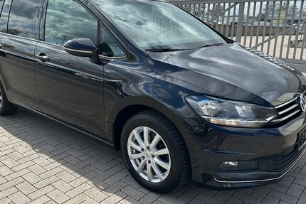 VW Touran 262.494 km 8.700 &euro; Hannover 30179