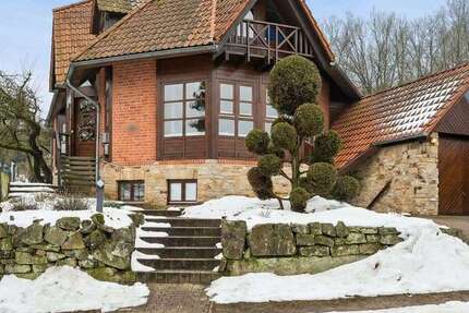 Haus Barsinghausen - 11 Zimmer, 250 m&sup2;, 930.000&euro; | Angebot:25833003