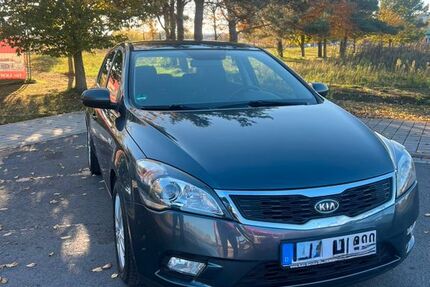 Kia ceed / Ceed 221.924 km 1.699 &euro; Seelze-Letter 30926