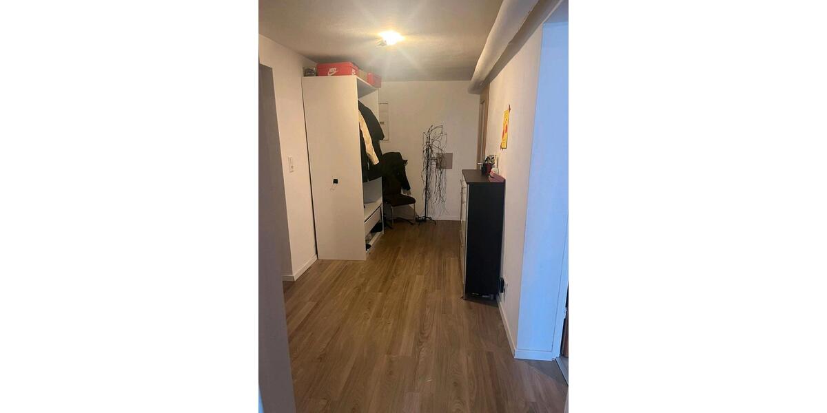 Etagenwohnung Lehrte - 2 Zimmer, 70 m&sup2;, 600&euro; | Angebot:25879936