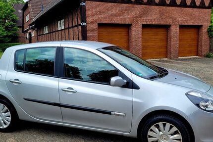 Renault Clio 158.220 km 2.500 &euro; Isernhagen 30916