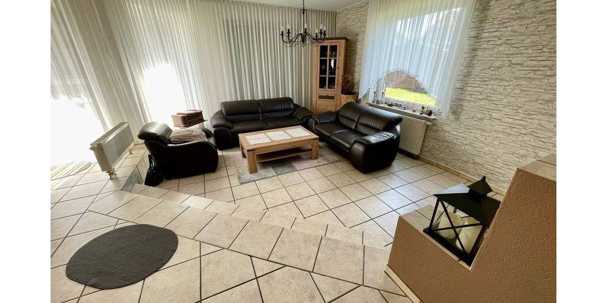 Mehrfamilienhaus, Wohnhaus Neustadt am Rübenberge Suttorf - 7 Zimmer, 180 m&sup2;, 430.000&euro; | Angebot:25699580