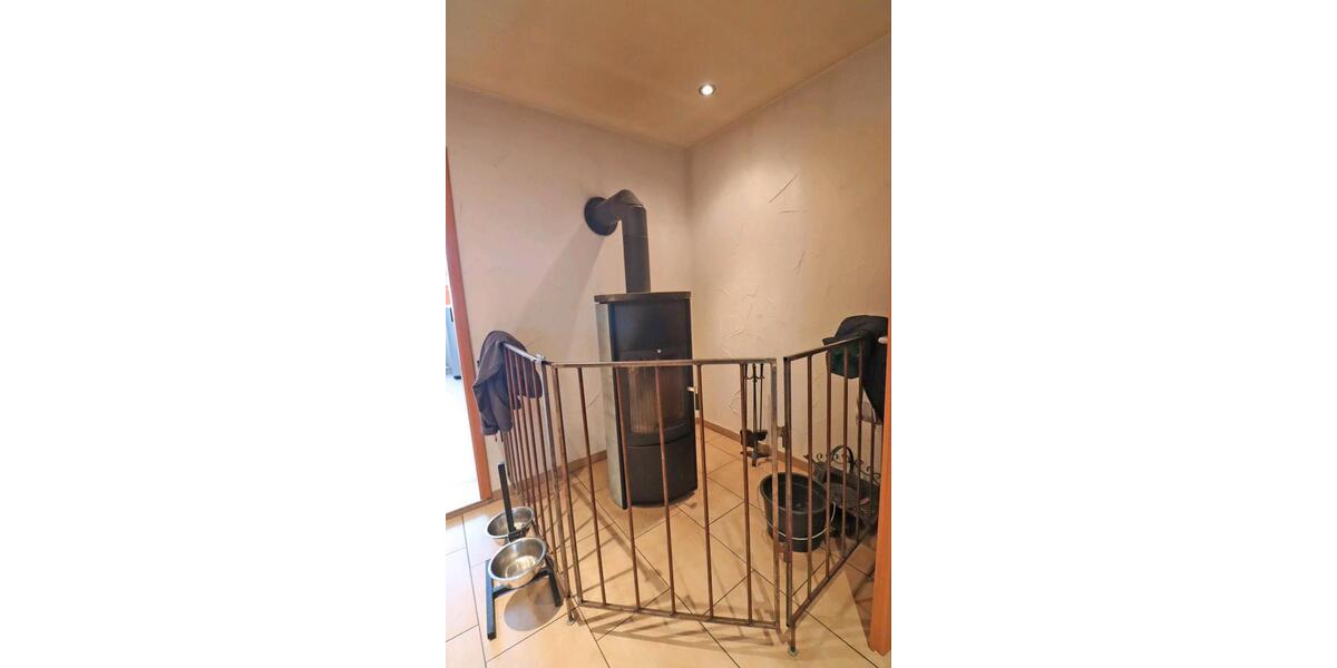 Einfamilienhaus Wunstorf - 6 Zimmer, 250 m&sup2;, 360.000&euro; | Angebot:24977586