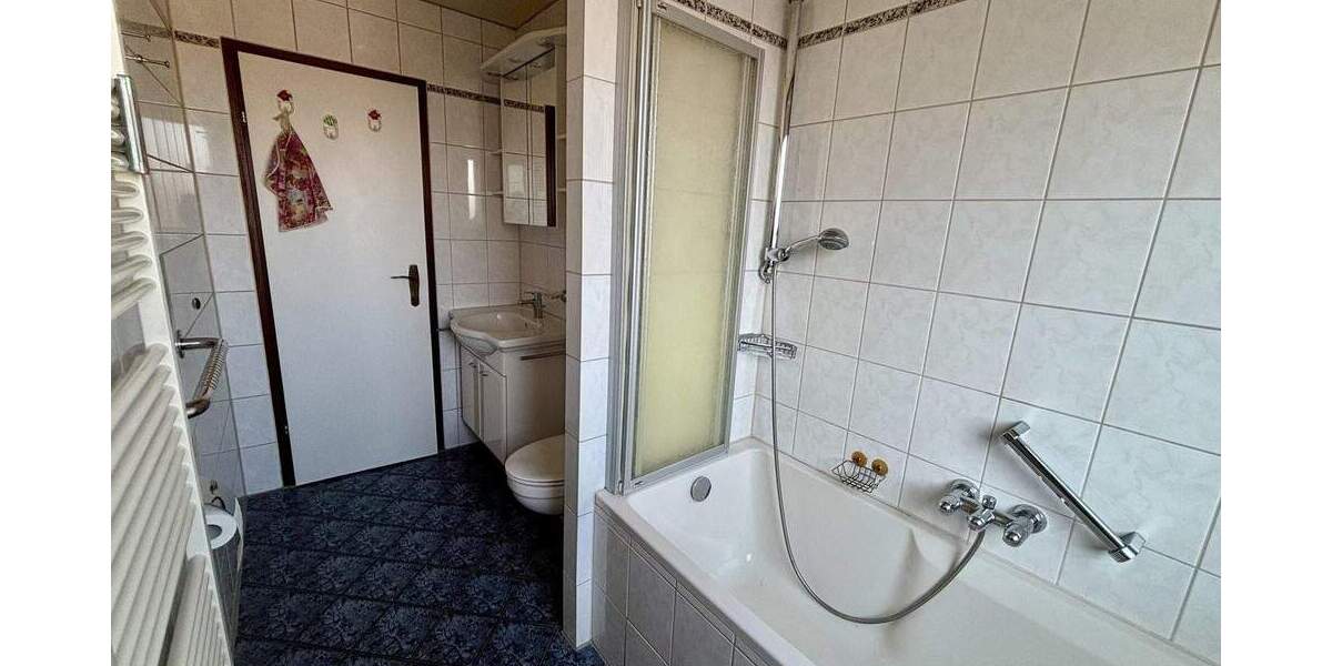 Etagenwohnung Isernhagen Altwarmbüchen - 3 Zimmer, 84 m&sup2;, 195.000&euro; | Angebot:25671363