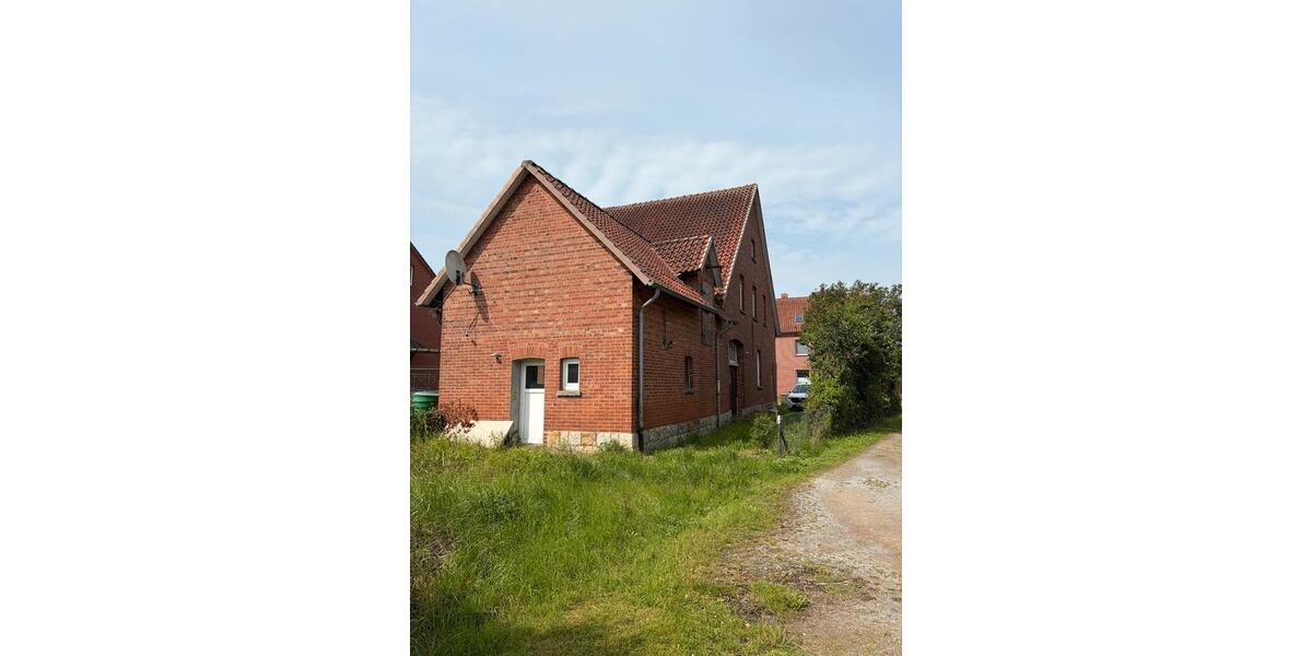 Einfamilienhaus Nordsehl - 8 Zimmer, 180 m&sup2;, 188.000&euro; | Angebot:26987998