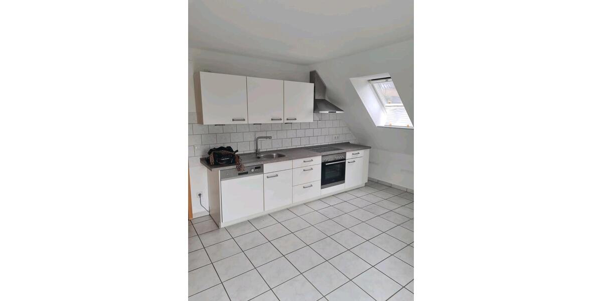 Etagenwohnung Seelze - 3 Zimmer, 107 m&sup2;, 850&euro; | Angebot:26368154
